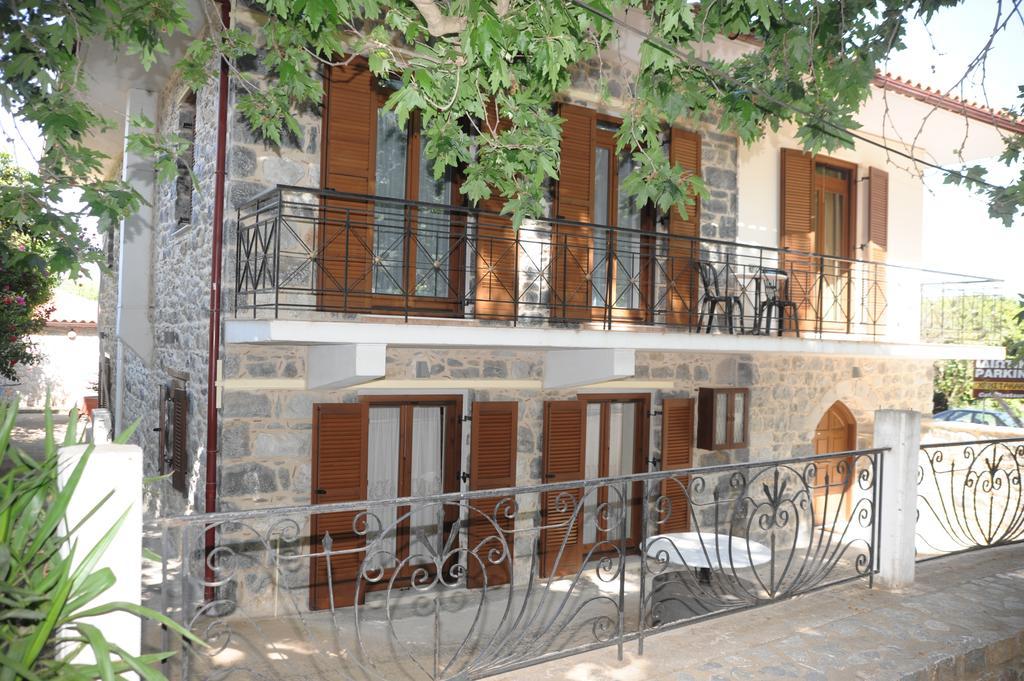 Villa Iris Misztrász Kültér fotó